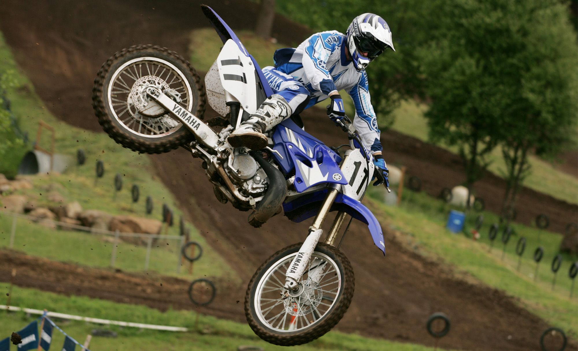 2012 YAMAHA YZ250F pictures and specifications